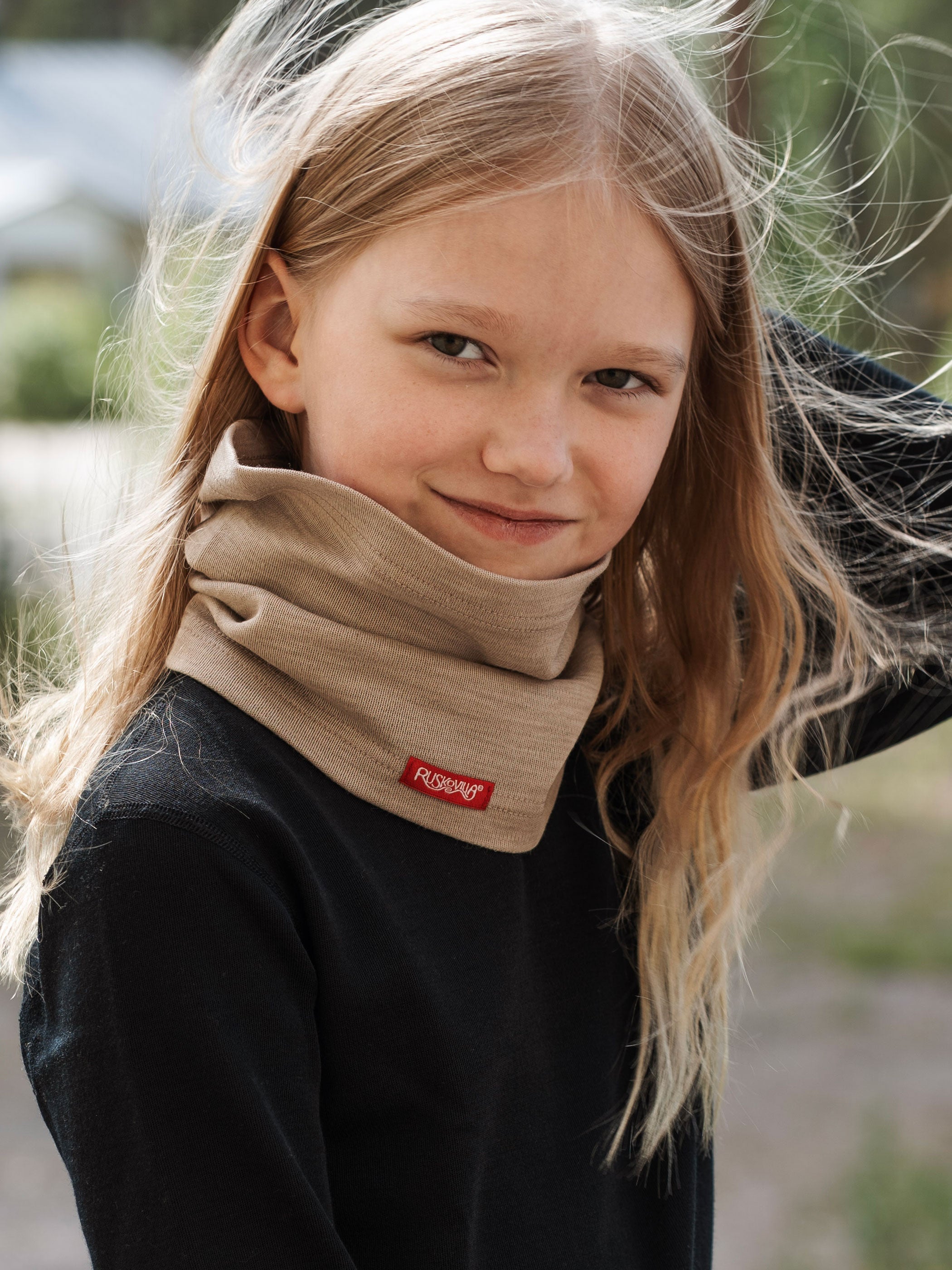 Lasten tuubihuivi merinovillaa, hiekka, Ruskovilla