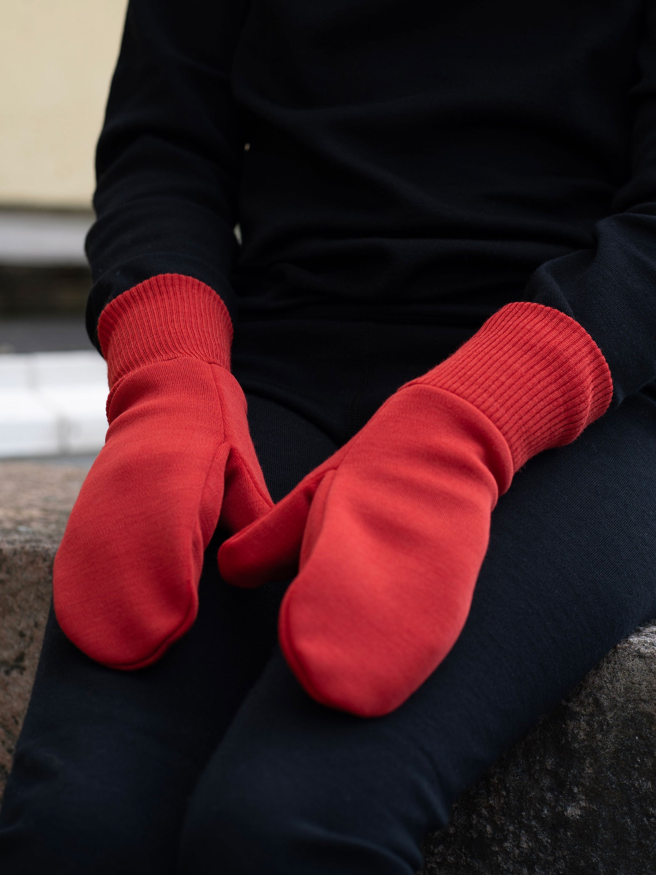 Lasten lapaset merinovillaa, punainen