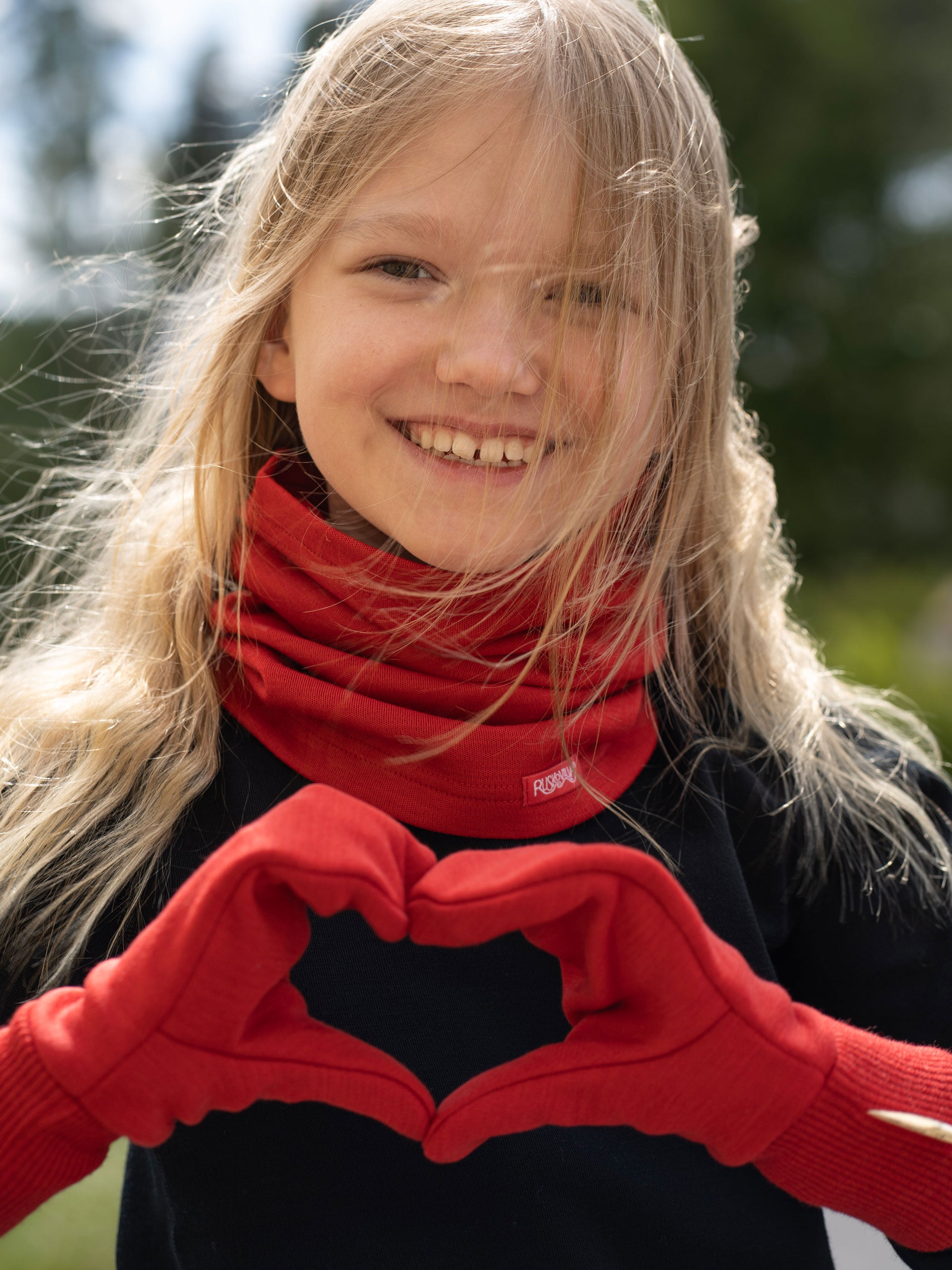 Lasten lapaset ja tuubihuivi merinovillaa, punainen