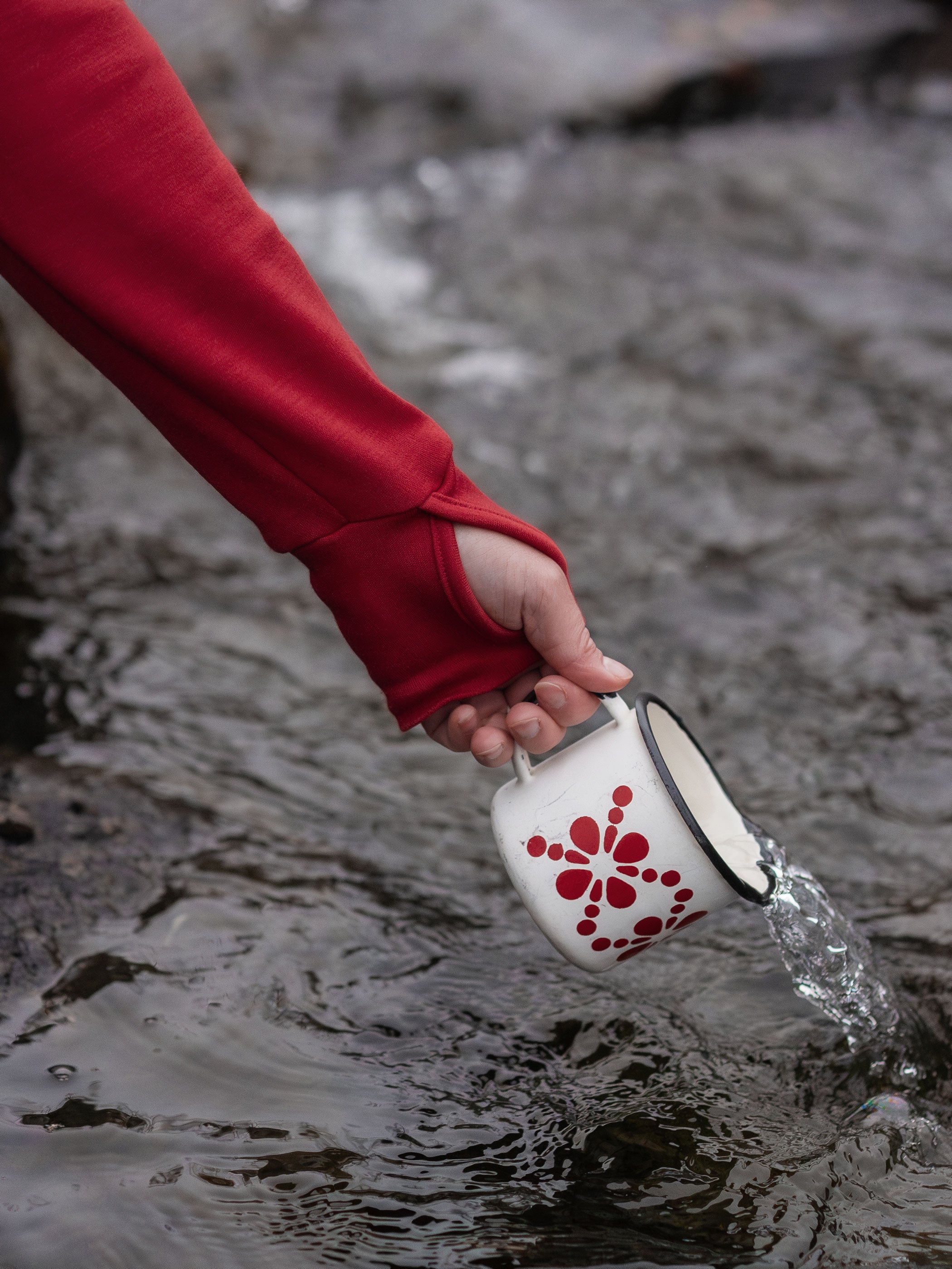 Punainen ulkoilupaita 100% luomumerinovillaa, unisex