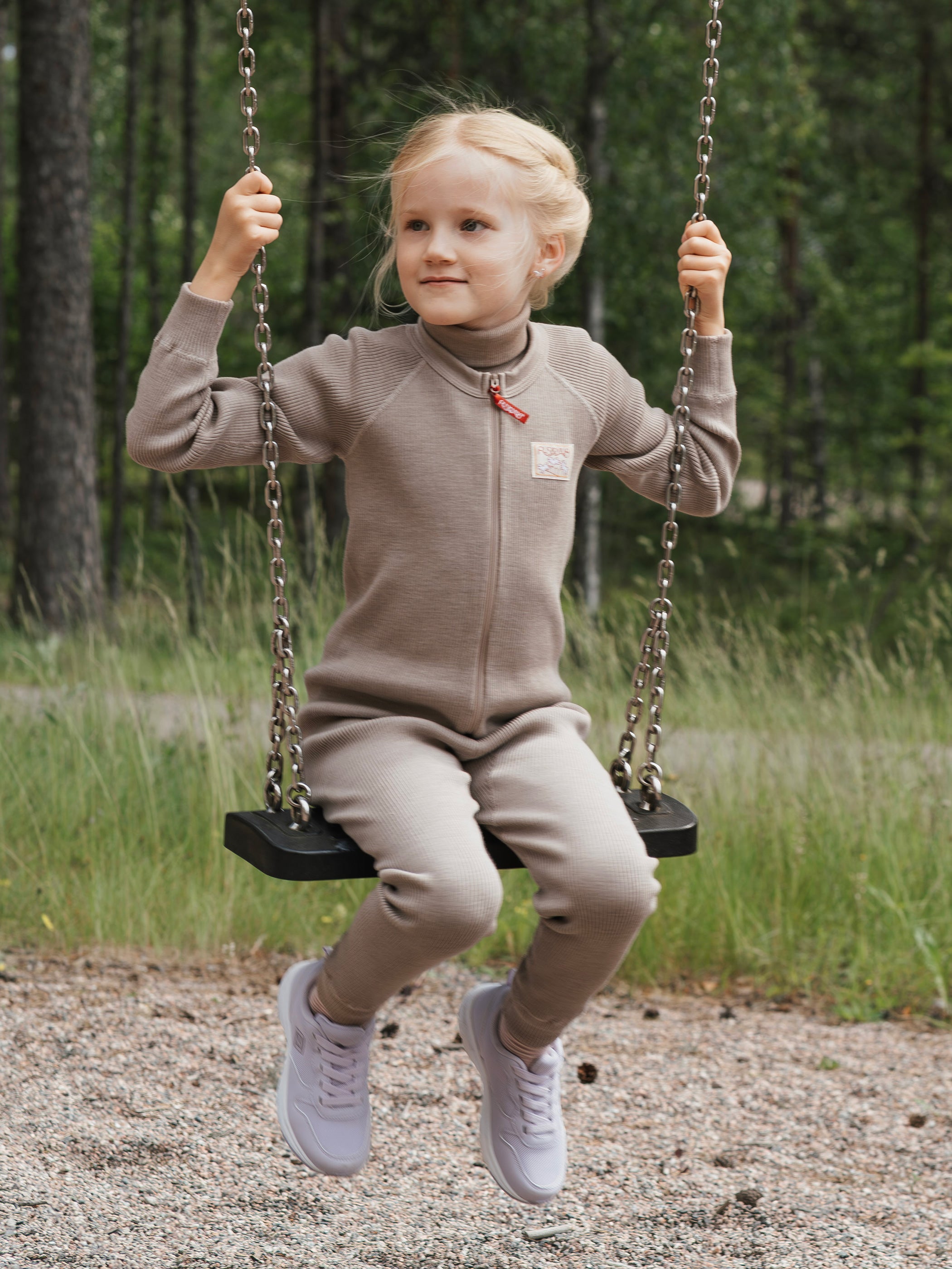 Ruskovilla lasten välihaalari hiekka luomumerinovillaa