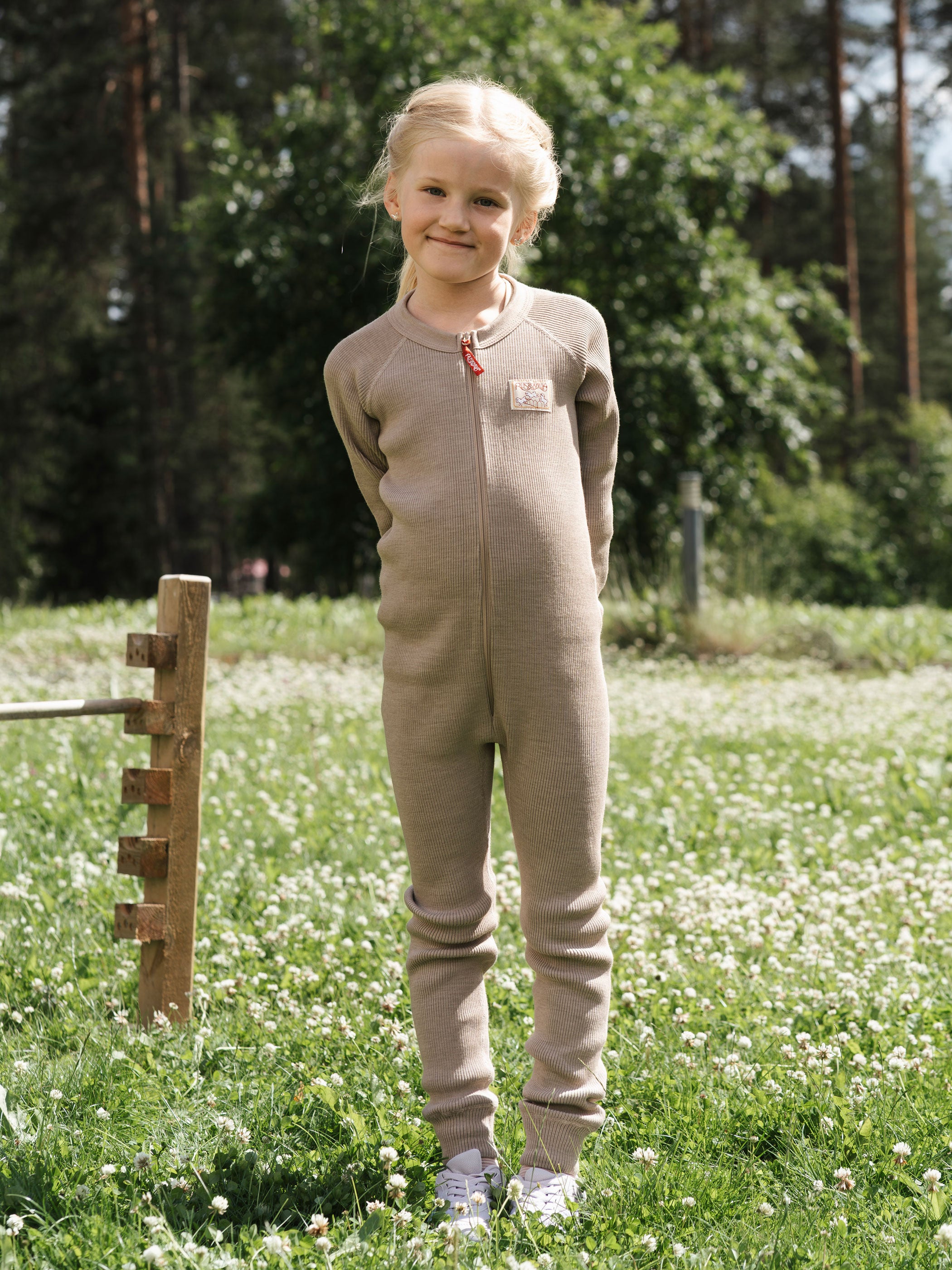 Lasten välihaalari luomumerinovillaa, hiekka