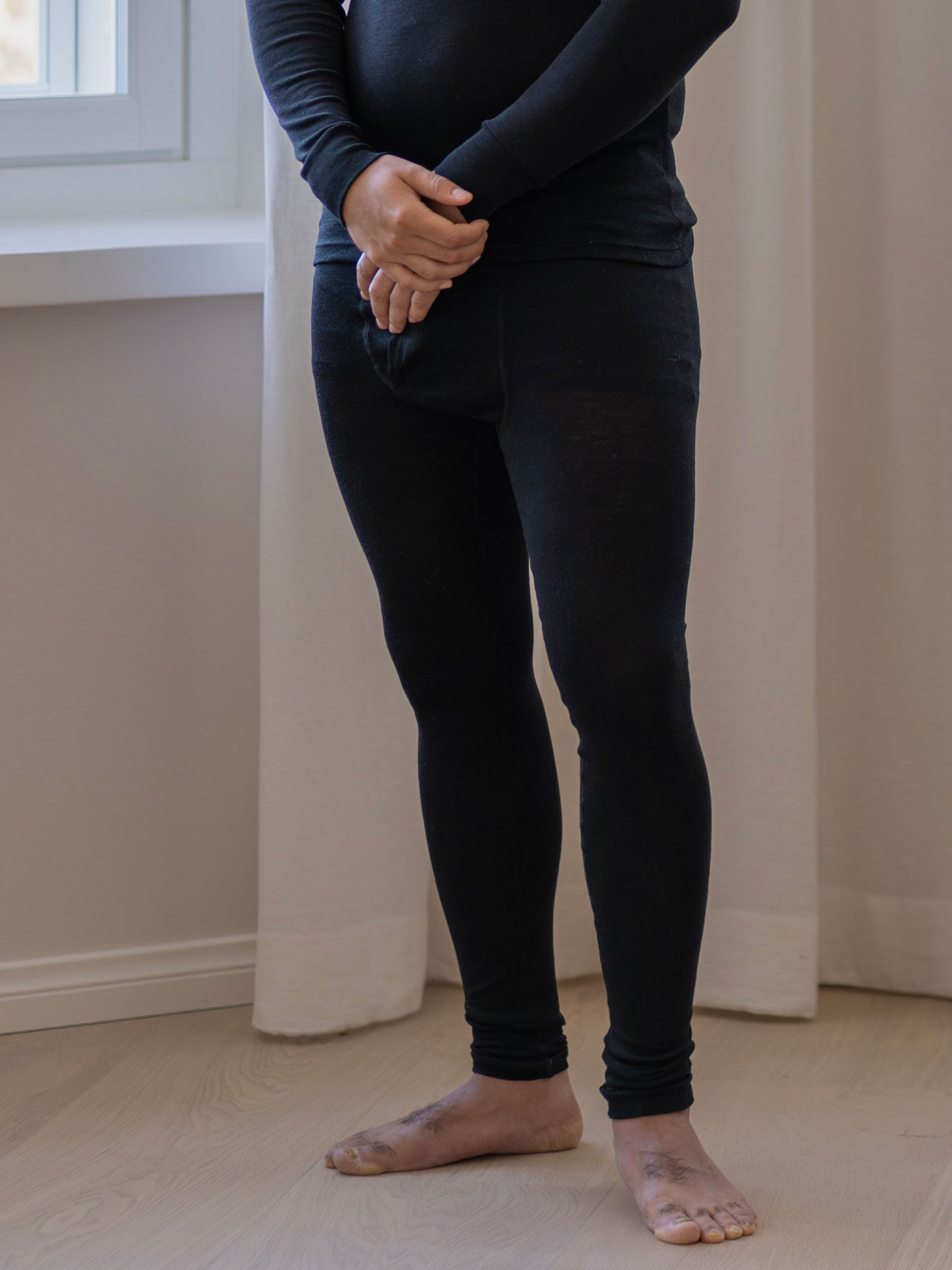 Miesten pitkät kerrastohousut silkkivillaa, musta