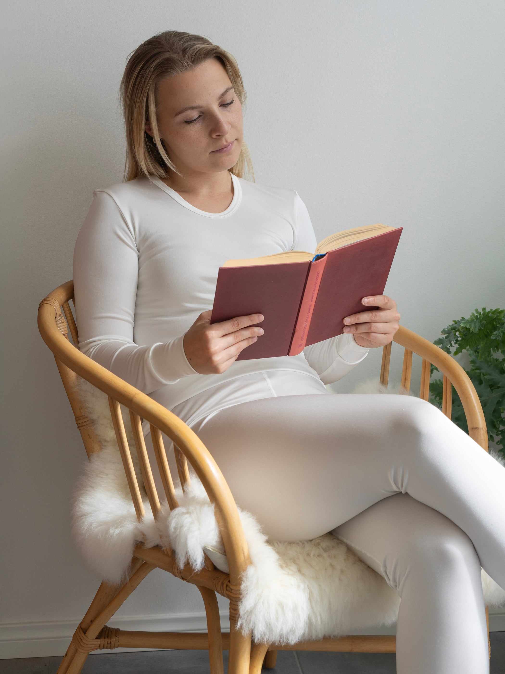 Pitkähihainen aluspait luomusilkkiä, unisex, valkoinen