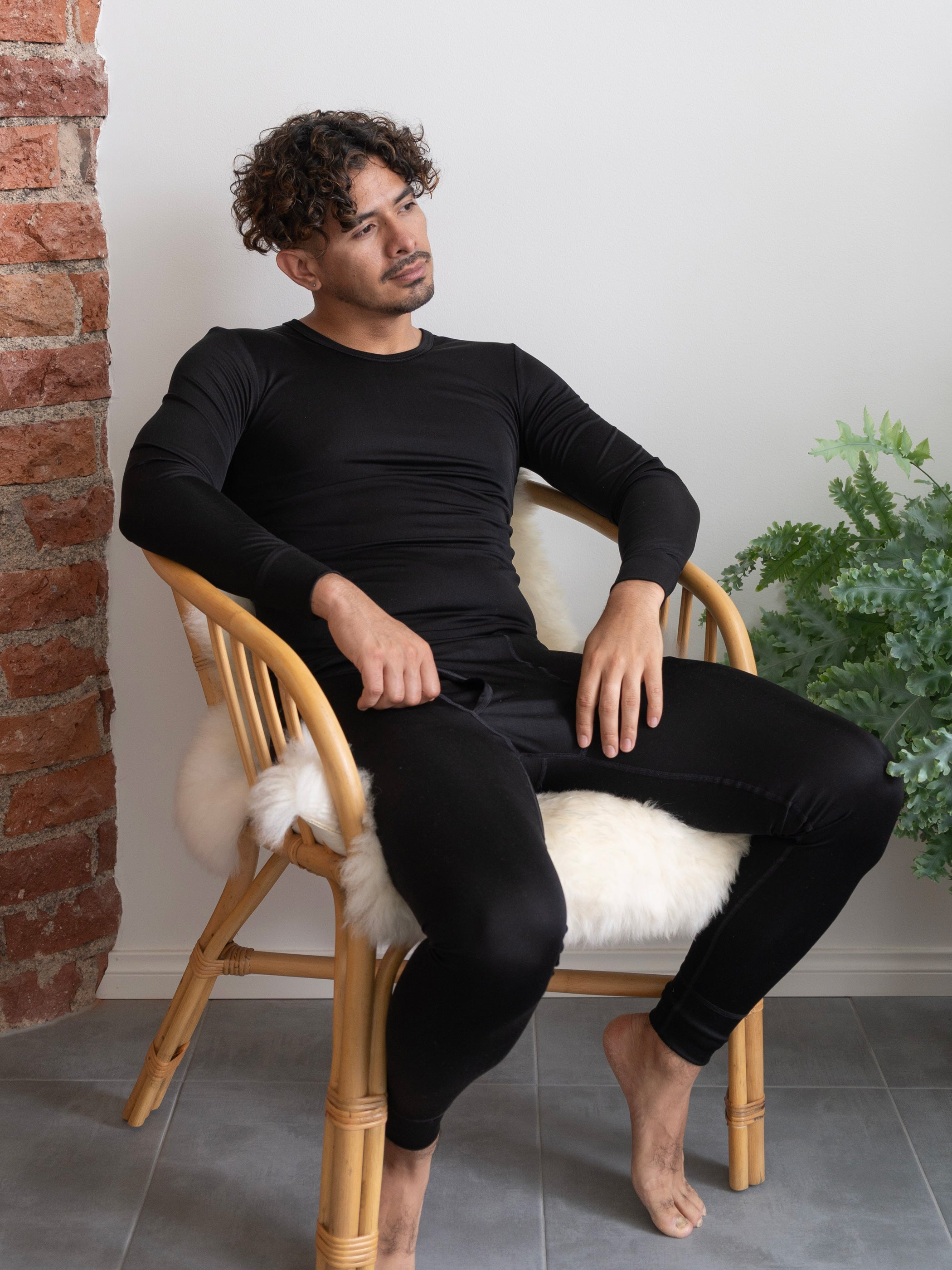 Long-sleeved undershirt, silk, unisex, black