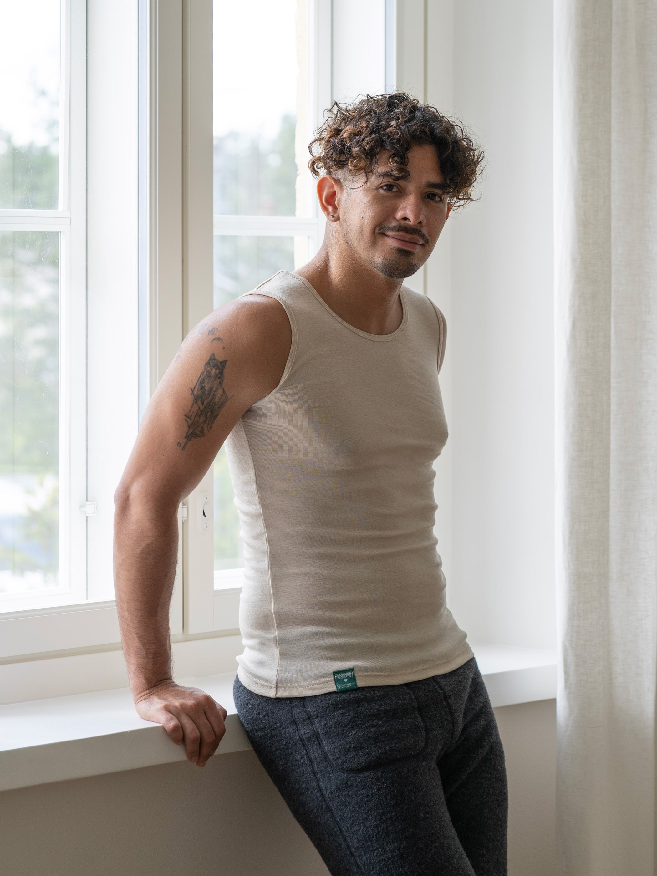 Ruskovilla Metsä x Re-Connecting Nature hihaton paita, unisex, silkkivillaa