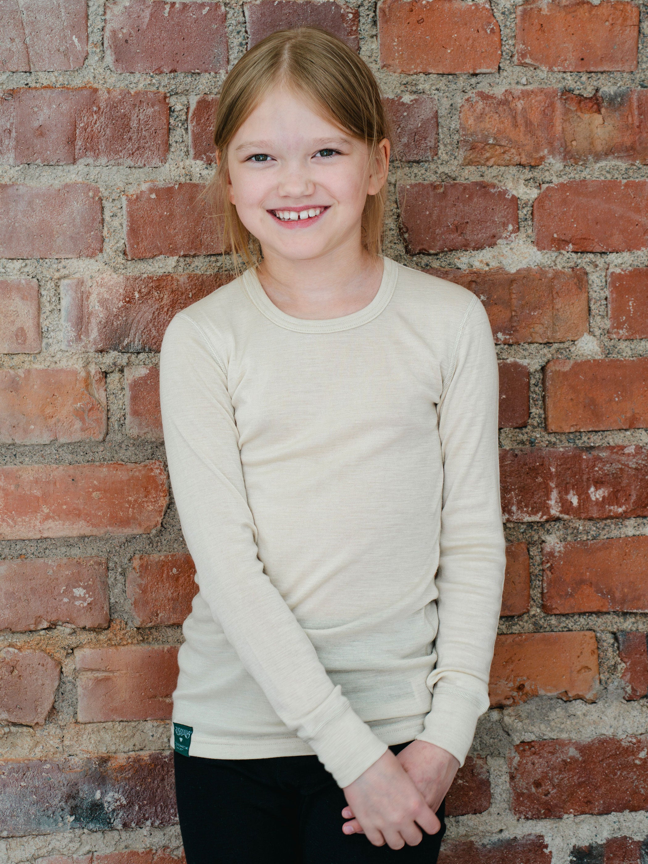 Ruskovilla Metsä x Re-Connecting Nature -malliston lasten pitkähihainen paita silkkivillaa