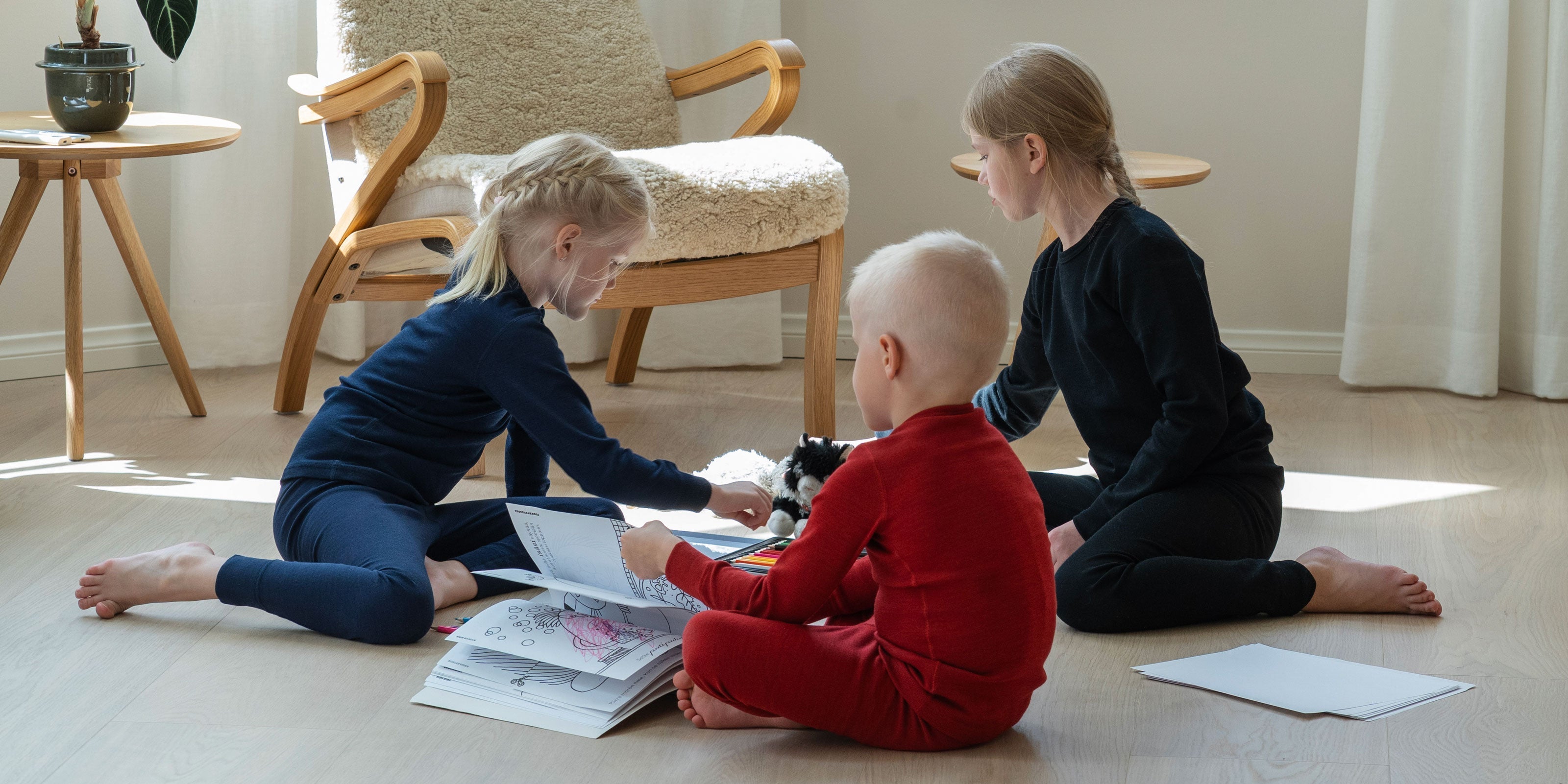 Ruskovillan lasten merinovillakerrastot