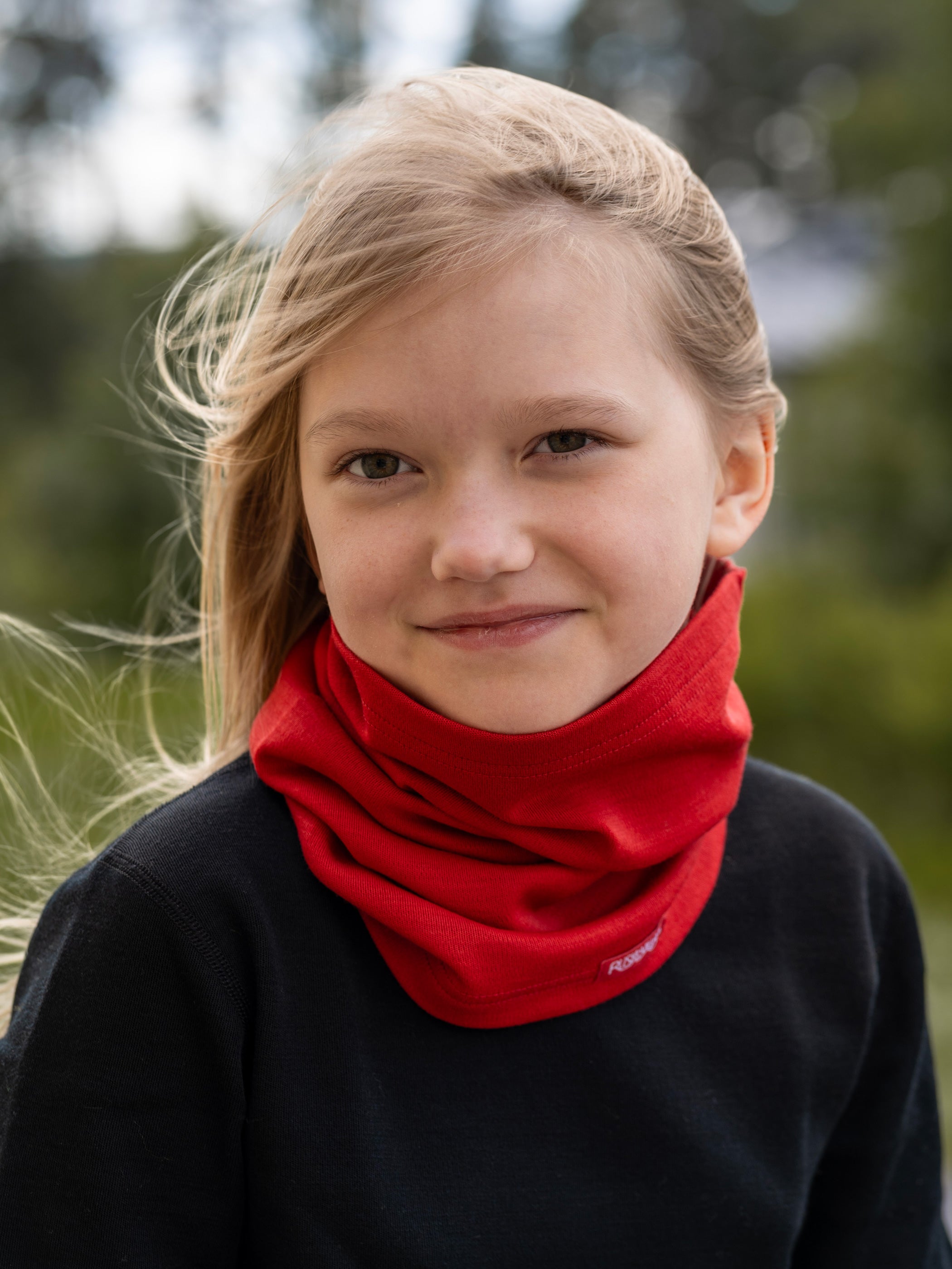 Ruskovilla lasten punainen tuubihuivi merinovillaa