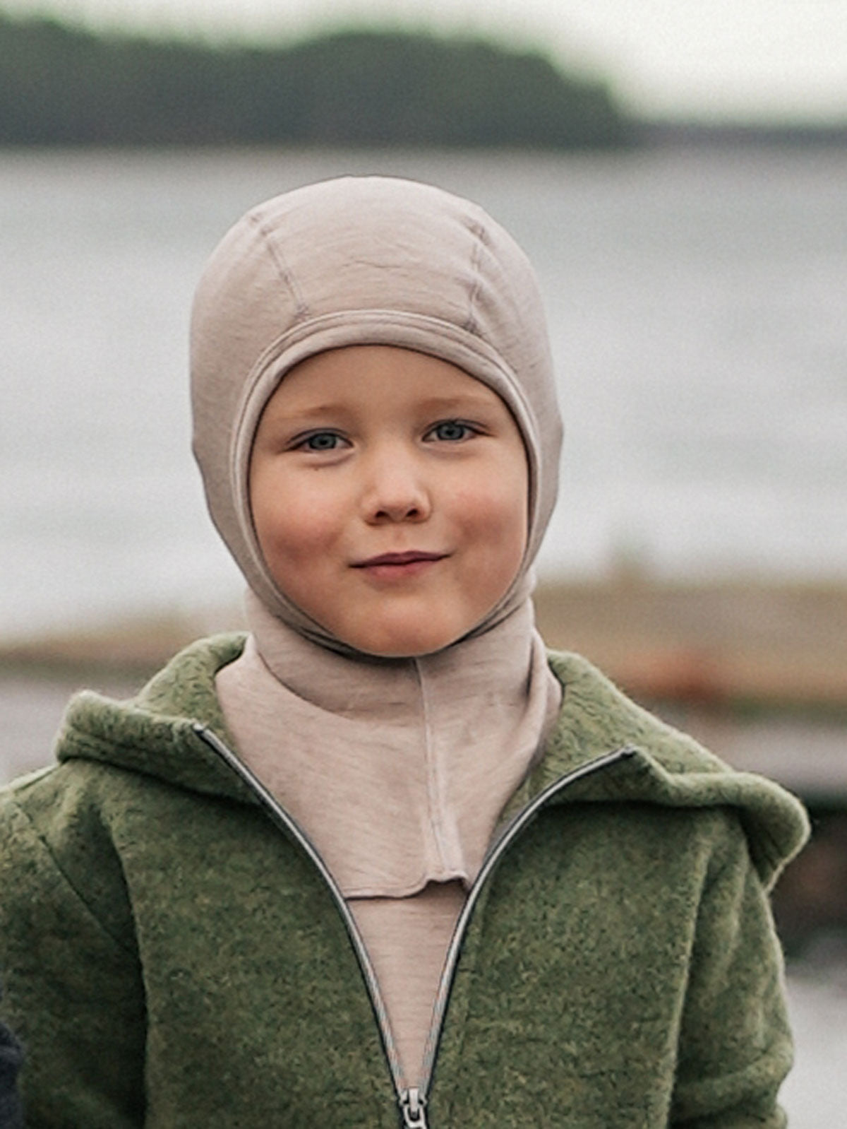 Lasten kypärälakki merinovillaa, hiekka