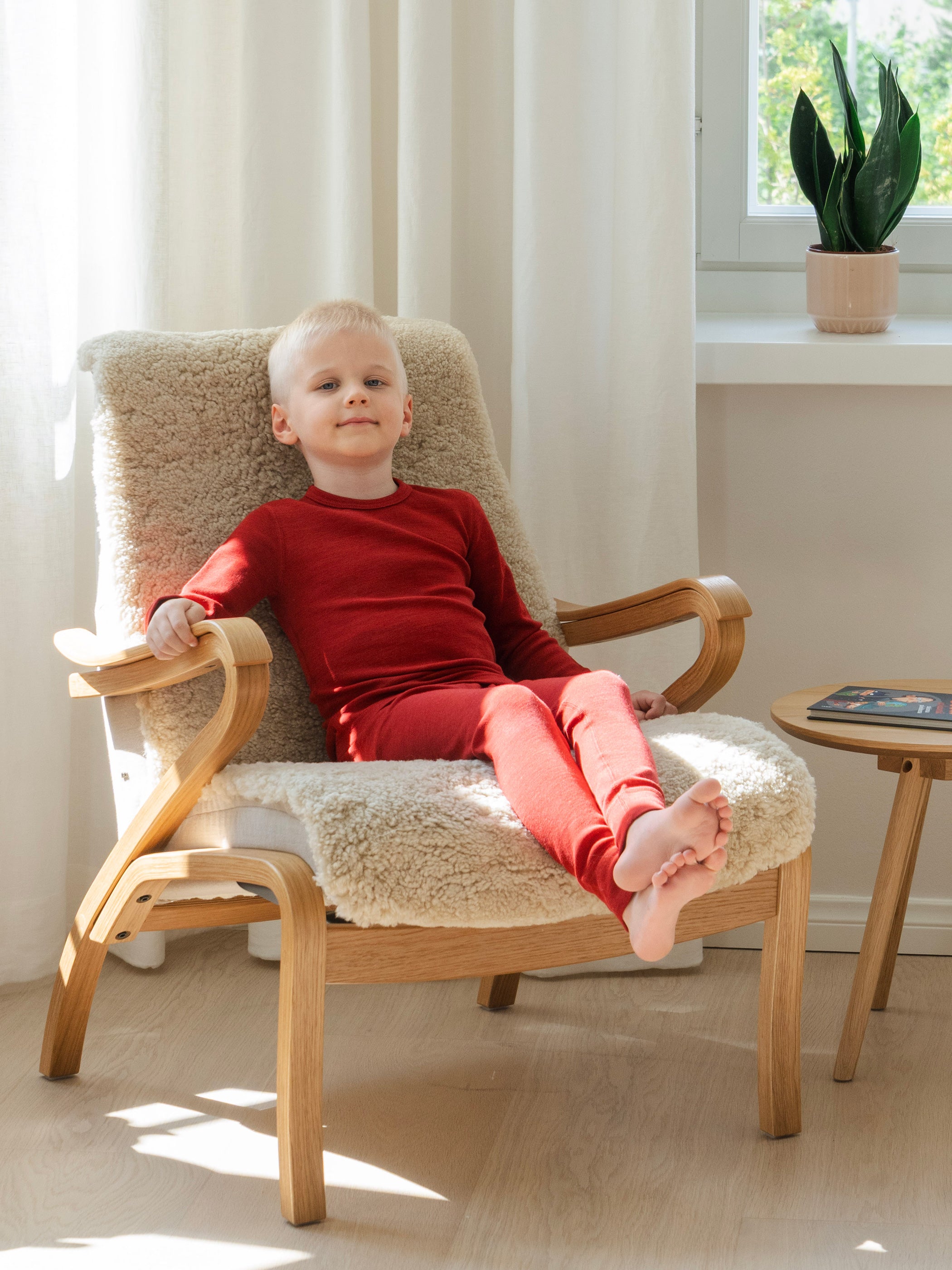 Ruskovilla lasten merinovillakerrasto punainen