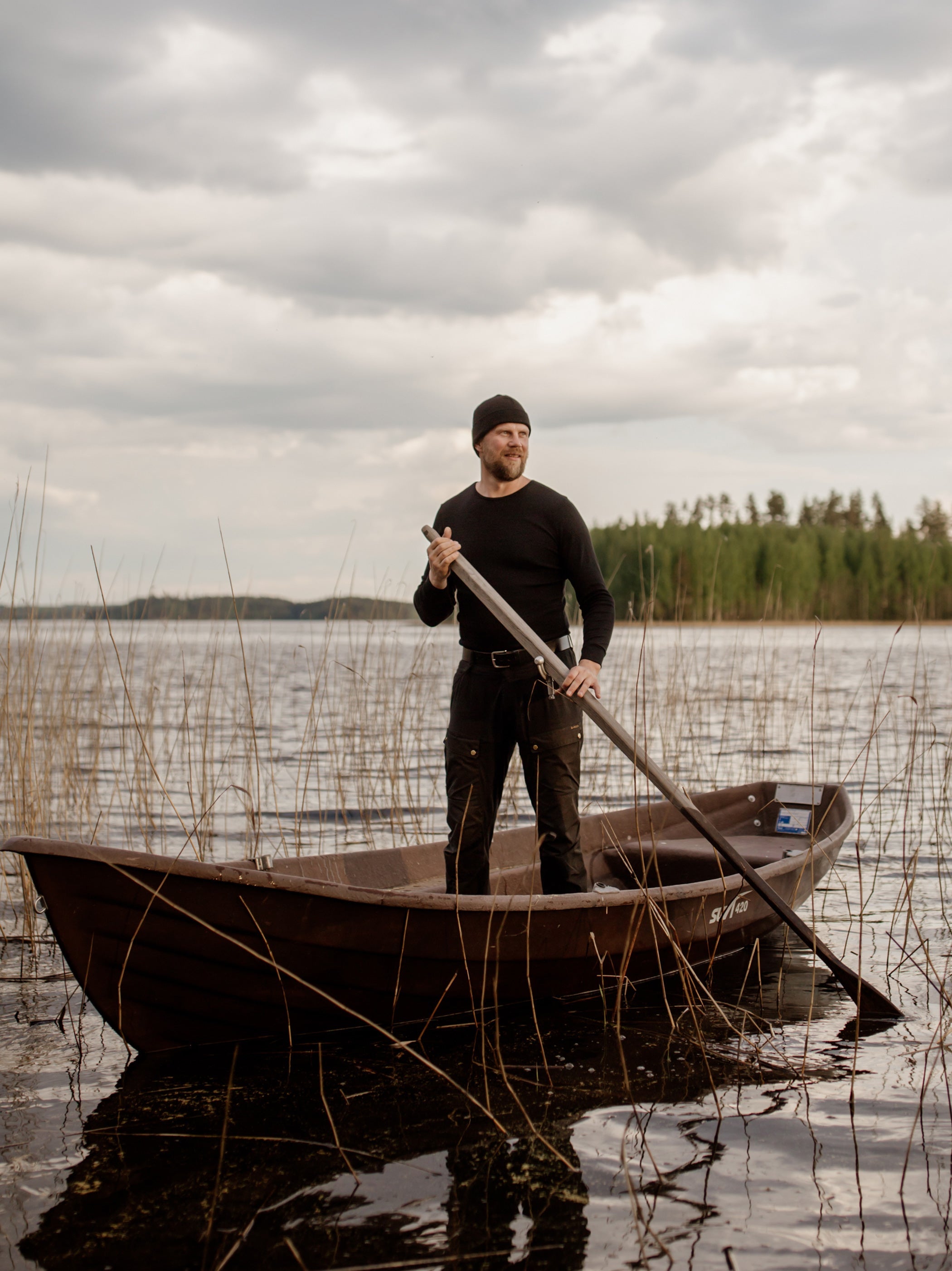 Pitkähihainen aluspaita silkkivillaa, unisex, musta - Ruskovilla