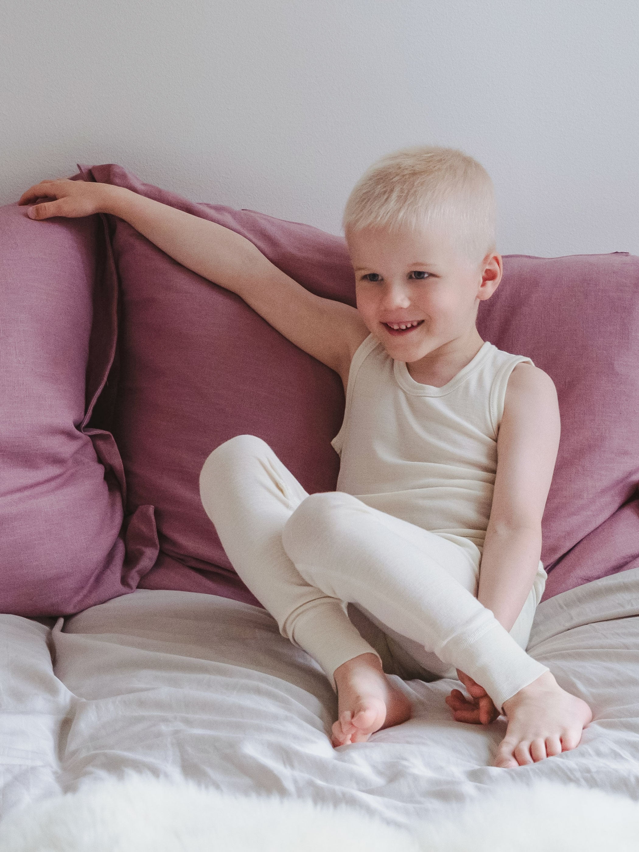 Ruskovilla lasten hihaton paita silkkivilla, valkoinen