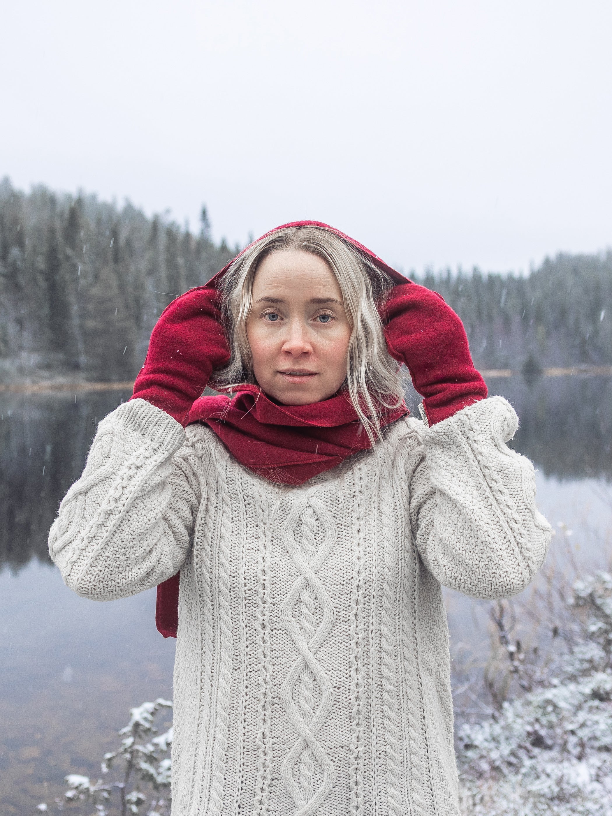 Karpalo huppuhuivi ja lapaset villafleeceä