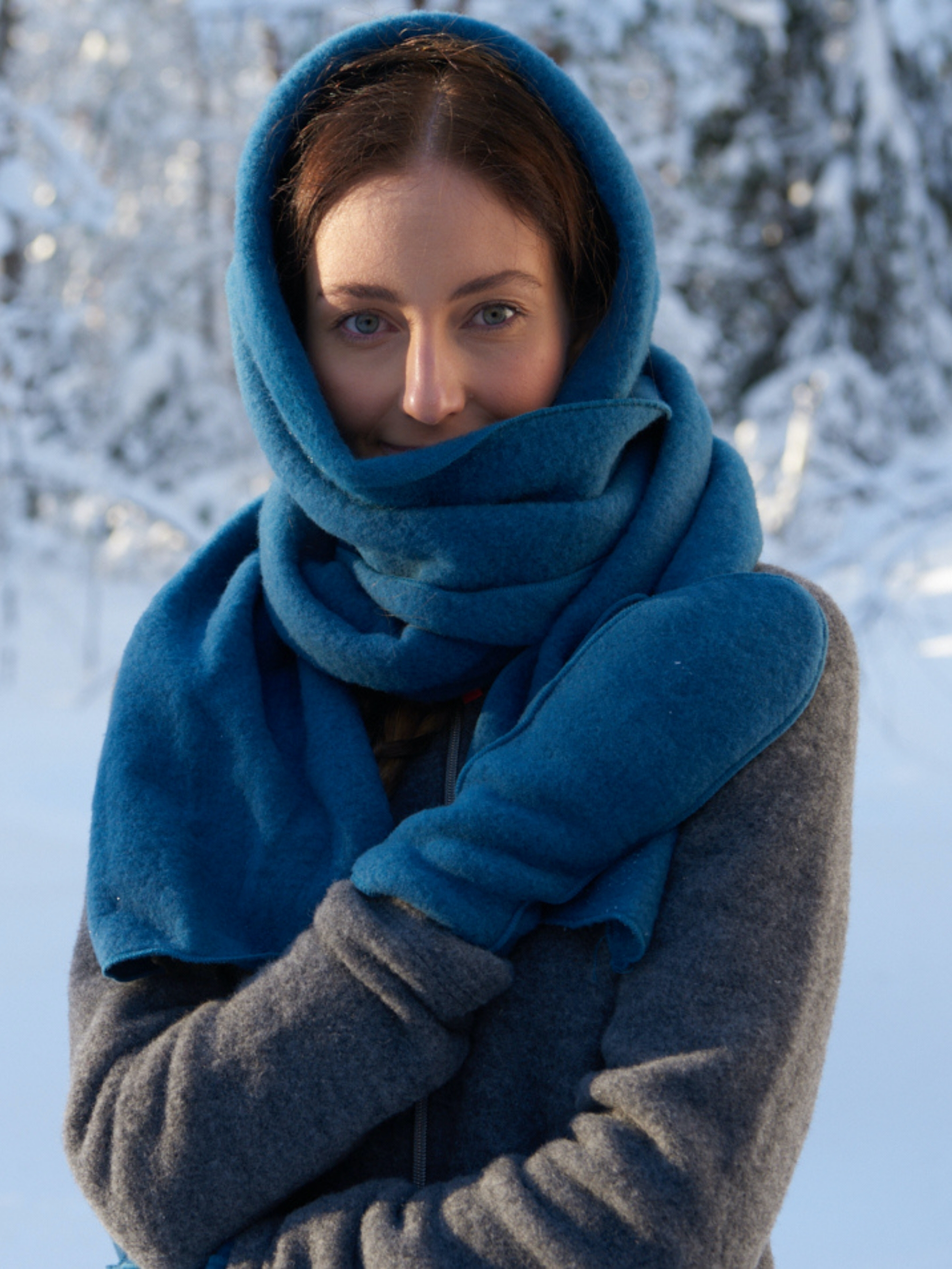 Ruskovilla's adults' organic merino wool fleece mittens in fjord blue